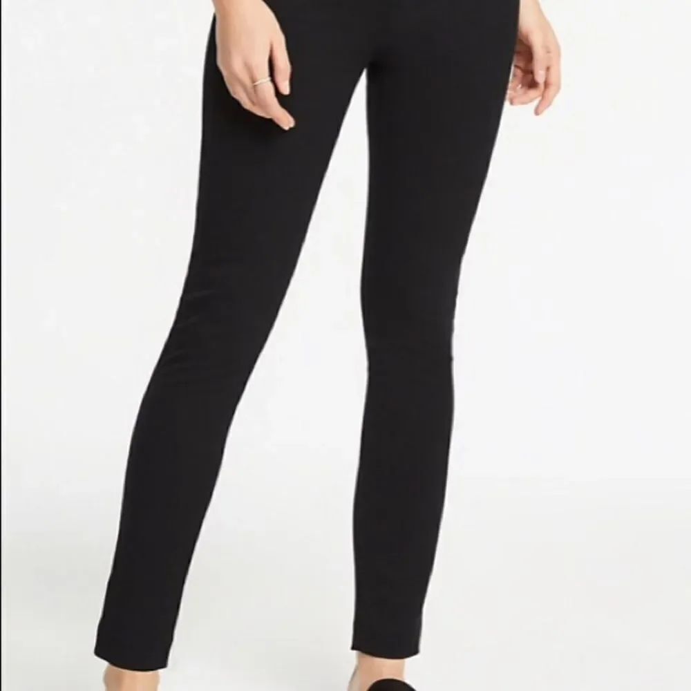 Ann Taylor Black Legging Sz3